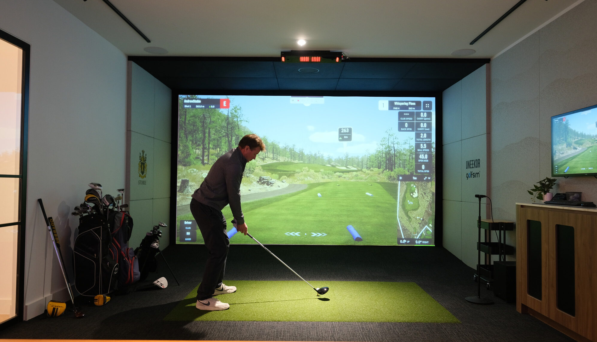 Indoor Golf Simulator